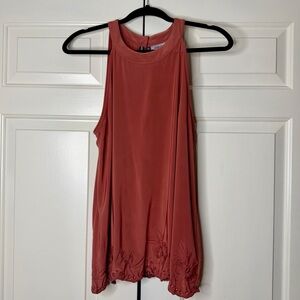 Jennifer Lopez Embroidered Hem Sleeveless Blouse – Medium